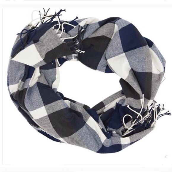 Plush Apparel Ultra Soft Plaid Fringe Scarf Navy White - Picture 3 of 4